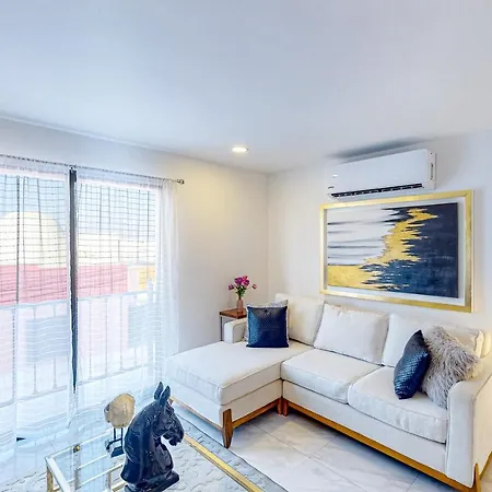 Alina 203A @ Morgan Residences